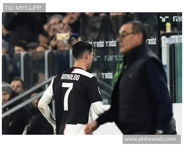 尤文图斯6球血洗AC米兰，C罗光荣登顶，刷新意甲里程碑